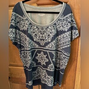 Lane Bryant Navy and Light Gray Pattern Scoop Neck Short Sleeve Top